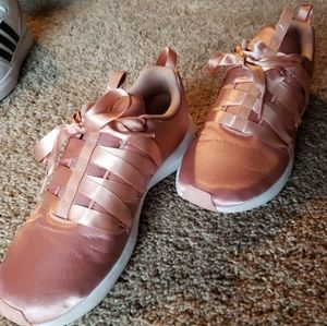 Women's Puma Shoes Size 8